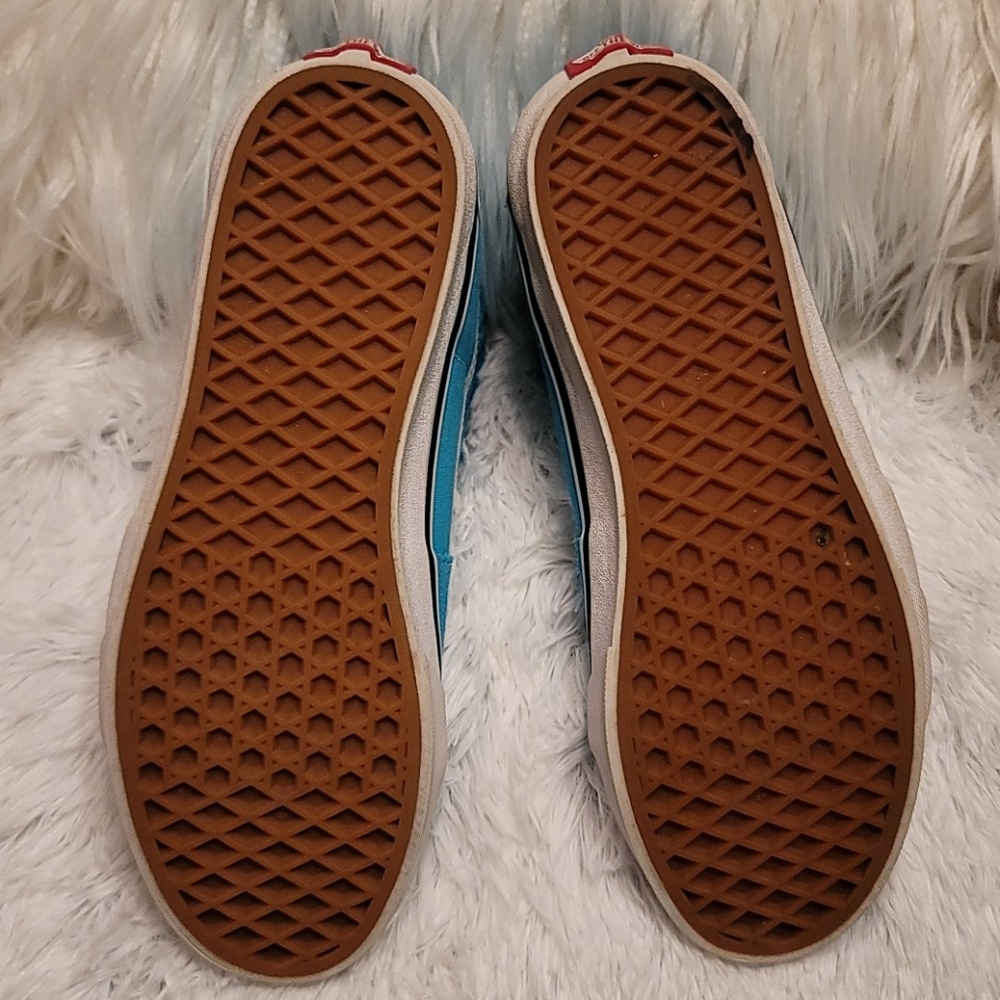 Vans - Picture 3 of 5